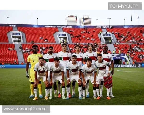 李卡斯利率队连夺两届U21欧青赛冠军成英格兰41年来首位教练